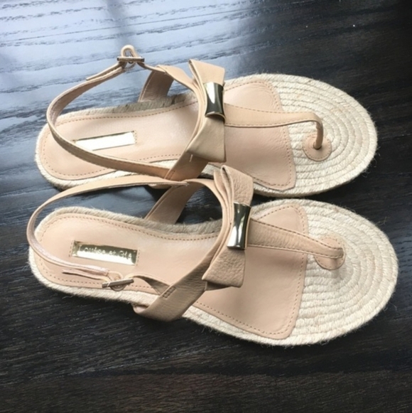 Louise et Cie Nude Tan Bow Thong Slingback Leather Sandal Women's Size 9.5 EUC - Picture 2 of 6
